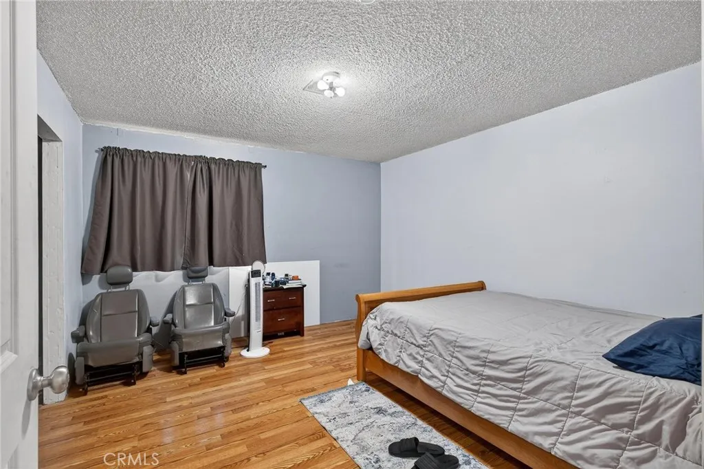 1139 E 82nd, Los Angeles, California 90001 home-pic-16